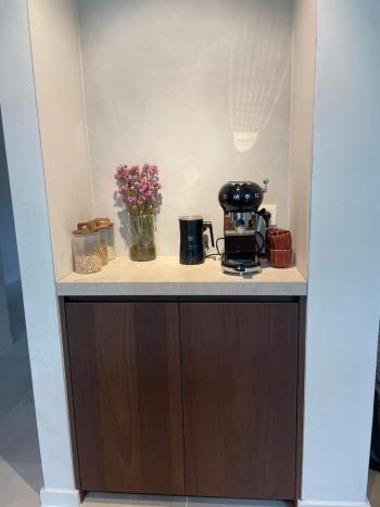 keuken in notelaarfineer