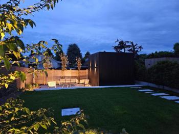 Tuinkamer modern zwart
